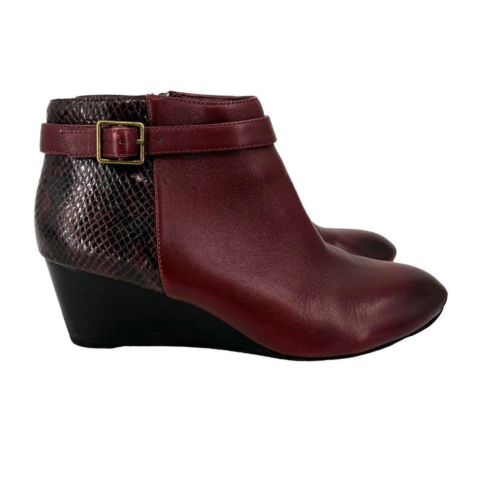 Vionic‎ Shasta Ankle Boot Size 9 Maroon Red Leather Snake Emboss Side Zip Bootie